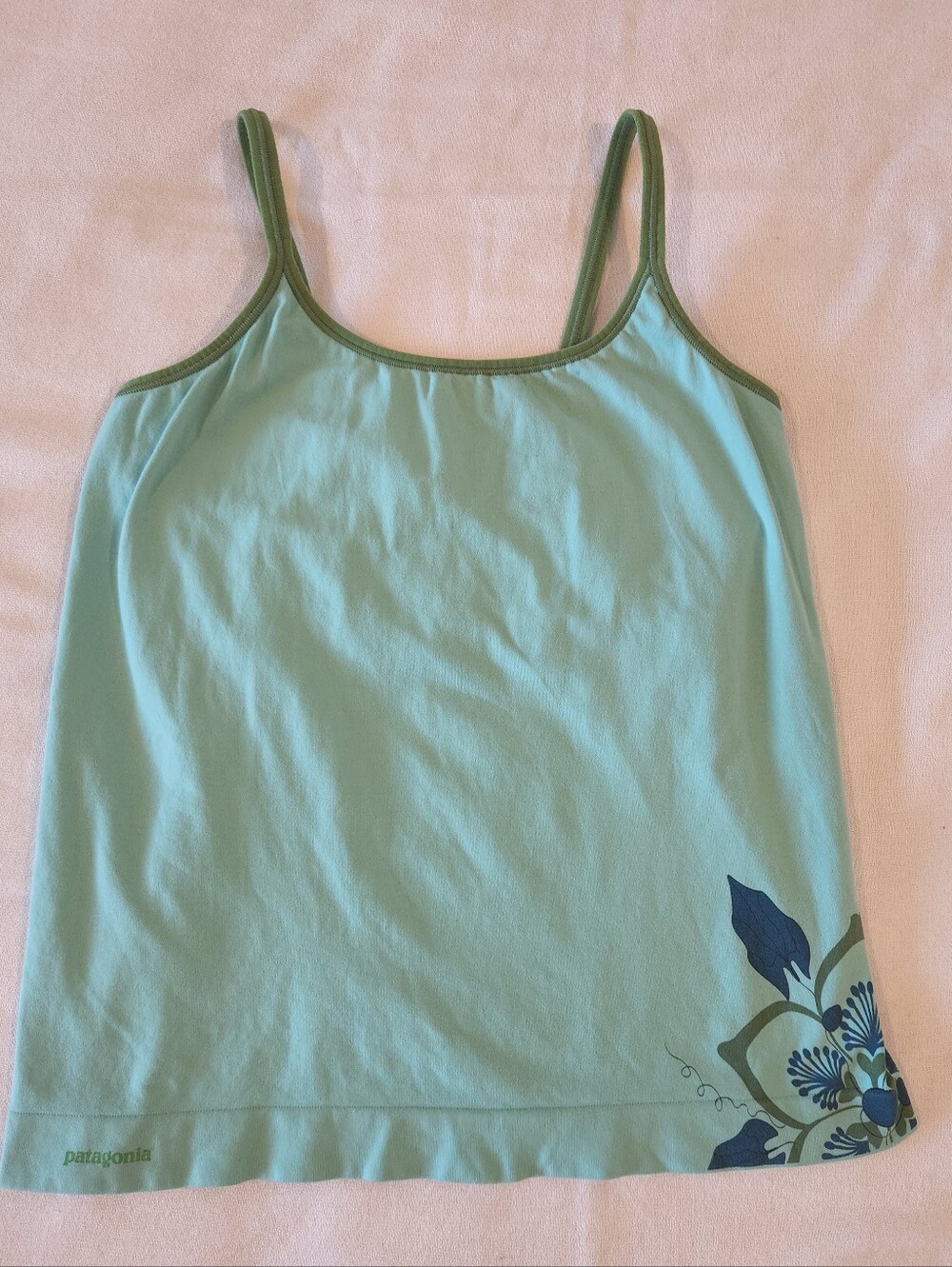 Patagonia Active Cami Cropped Tank Top Built In Bra Size Medium Large Floral